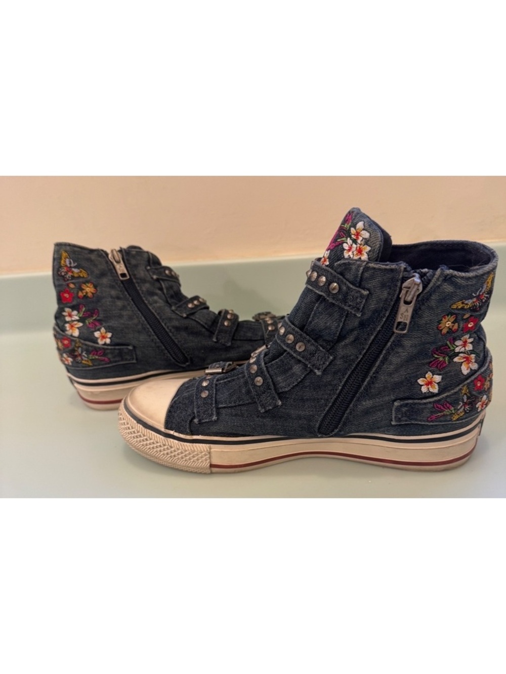 Size 7 Ash VIRTU Limited Edition Embroidered Denim High-Top Sneakers Size 7 - Picture 5 of 7